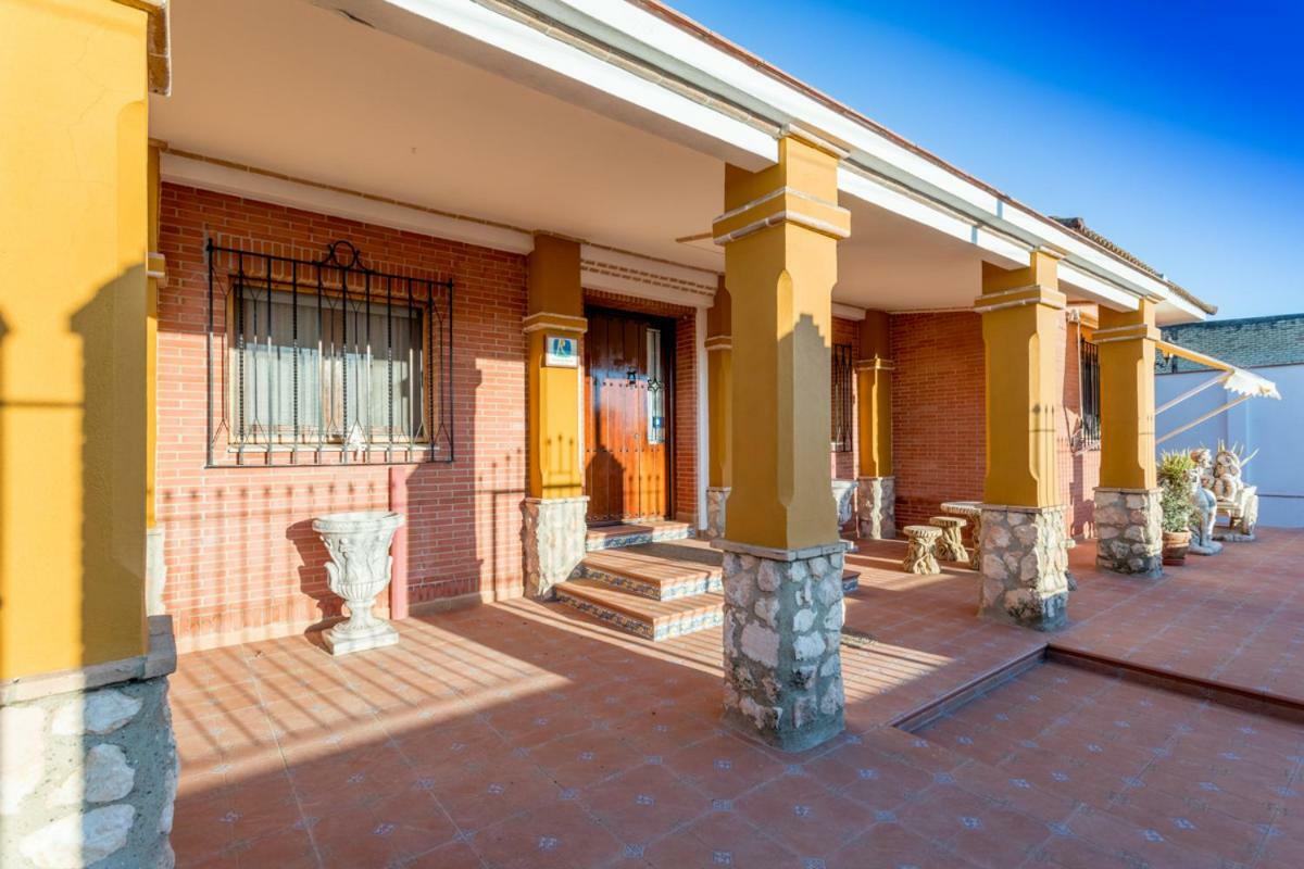Вилла Casa Ludima Фуэнтес-де-Андалусия Экстерьер фото