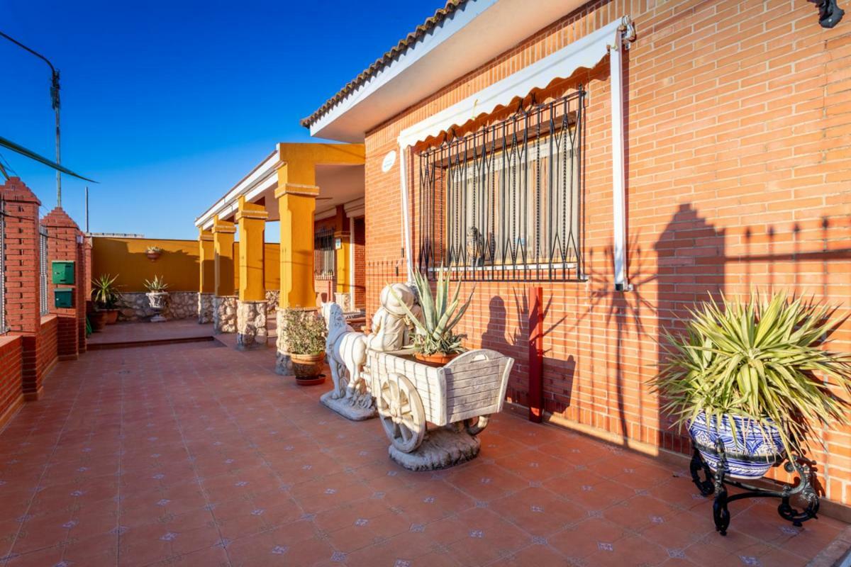 Вилла Casa Ludima Фуэнтес-де-Андалусия Экстерьер фото